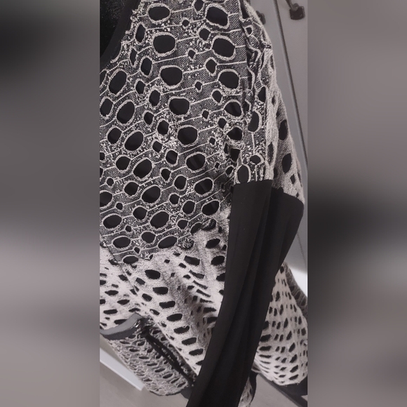 Gone - Picture 3 of 9